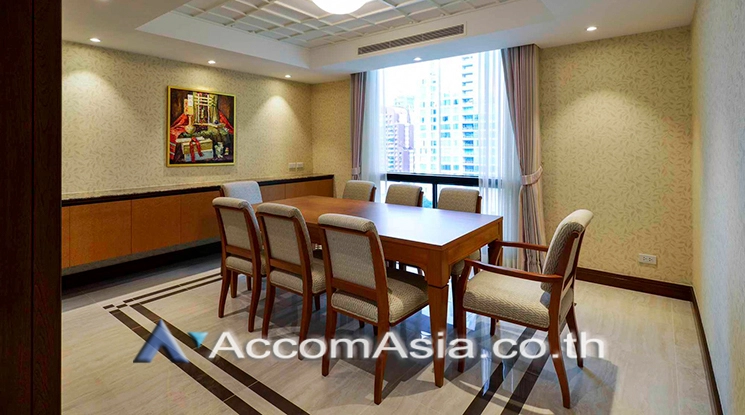 unit 3 Bedrooms  Condominium For Rent in Ploenchit, Bangkok  near BTS Chitlom (AA23522)