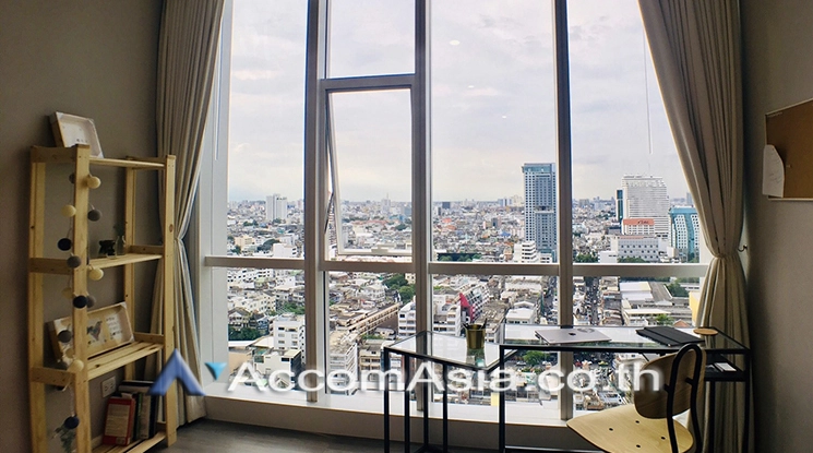 unit 1 Bedroom  Condominium For Rent in Silom, Bangkok  near BTS Surasak (AA23547)