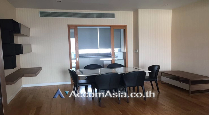 unit 3 Bedrooms  Condominium For Rent in Sukhumvit, Bangkok  near BTS Asok - MRT Sukhumvit (AA23549)