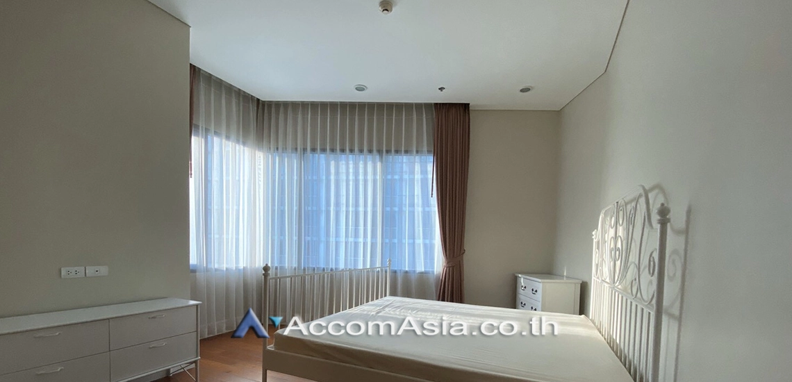 unit 2 Bedrooms  Condominium For Rent & Sale in Sukhumvit, Bangkok  near BTS Phrom Phong (AA23562)