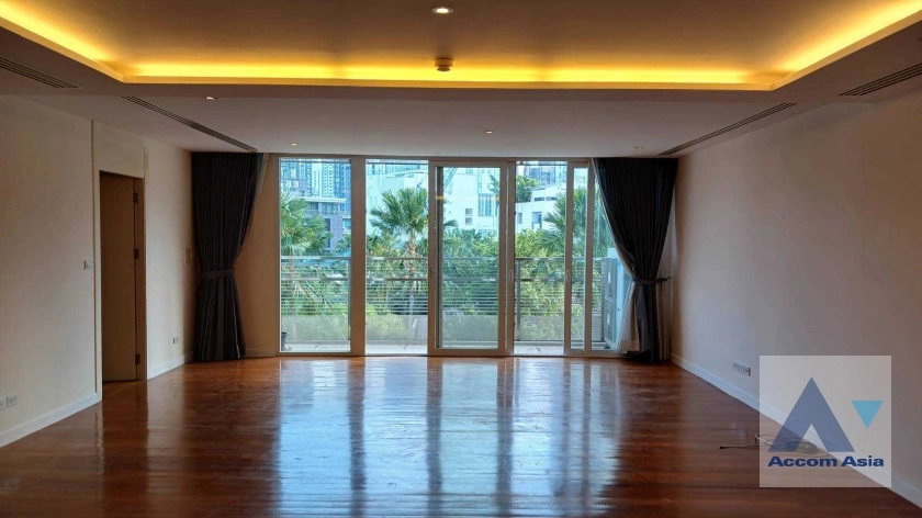 unit 3 Bedrooms  Condominium For Rent & Sale in Sukhumvit, Bangkok  near BTS Thong Lo (AA23569)