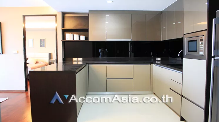 unit 2 Bedrooms  Condominium For Rent in Sukhumvit, Bangkok  near BTS Ekkamai (AA23571)
