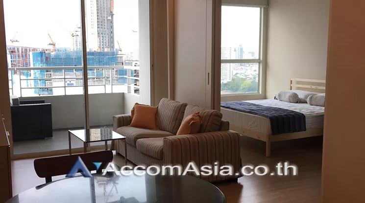 unit 1 Bedroom  Condominium For Rent in Charoen Nakhon, Bangkok  near BTS Krung Thon Buri (AA23591)