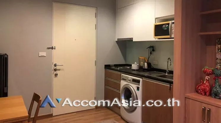 unit 1 Bedroom  Condominium For Sale in Sukhumvit, Bangkok  near BTS Phrom Phong (AA23608)