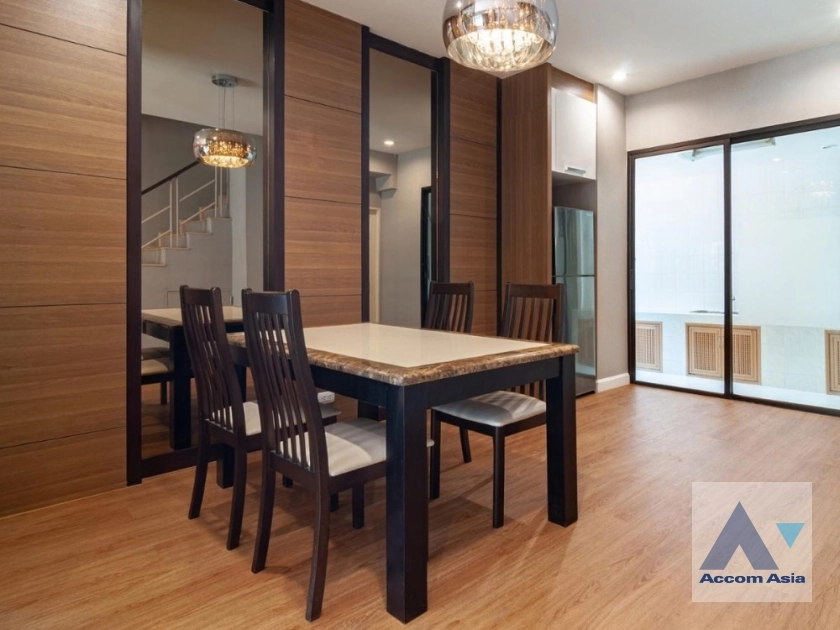  1  3 br Townhouse for rent and sale in Pattanakarn ,Bangkok BTS On Nut at Areeya Mandarina 77 AA23682