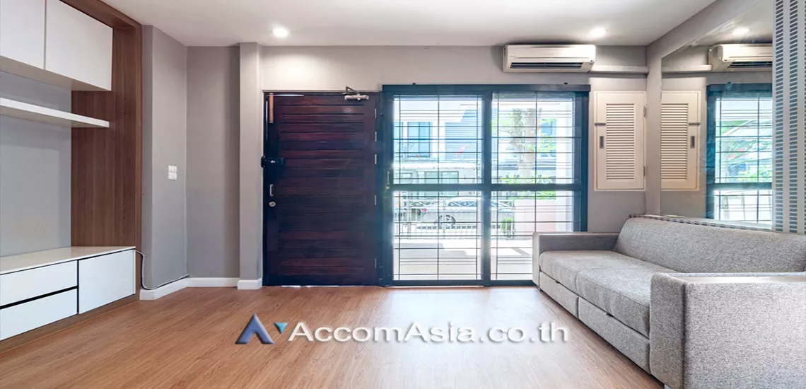  2  3 br Townhouse for rent and sale in Pattanakarn ,Bangkok BTS On Nut at Areeya Mandarina 77 AA23682