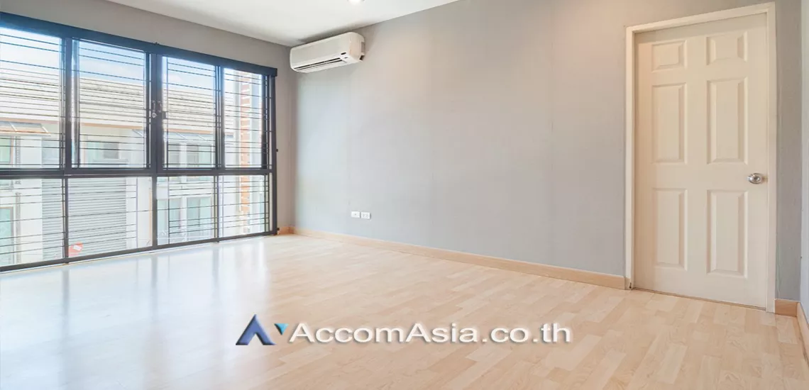 6  3 br Townhouse for rent and sale in Pattanakarn ,Bangkok BTS On Nut at Areeya Mandarina 77 AA23682