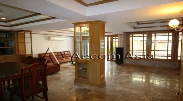  2  3 br House for rent and sale in Sukhumvit ,Bangkok BTS Ekkamai AA23702