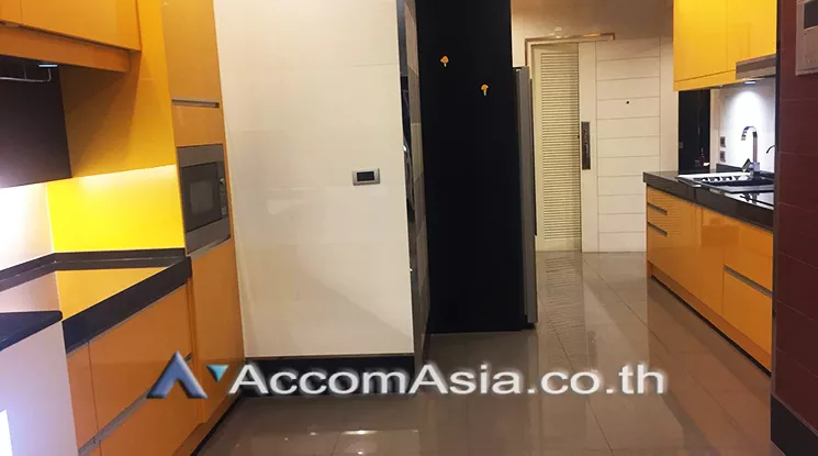 unit 2 Bedrooms  Condominium For Rent in Sukhumvit, Bangkok  near BTS Asok - MRT Sukhumvit (AA23703)