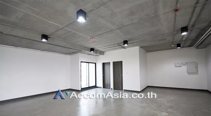  1  Office Space For Rent in Sukhumvit ,Bangkok BTS Thong Lo at 111 We space AA23712