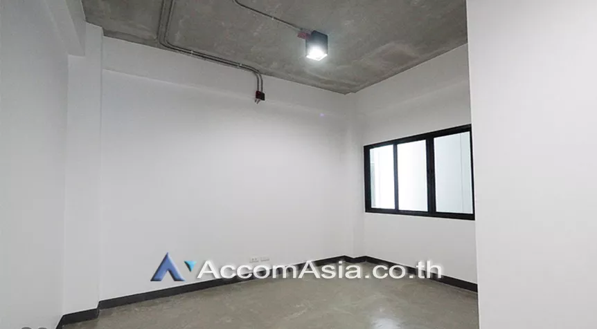 4  Office Space For Rent in Sukhumvit ,Bangkok BTS Thong Lo at 111 We space AA23714