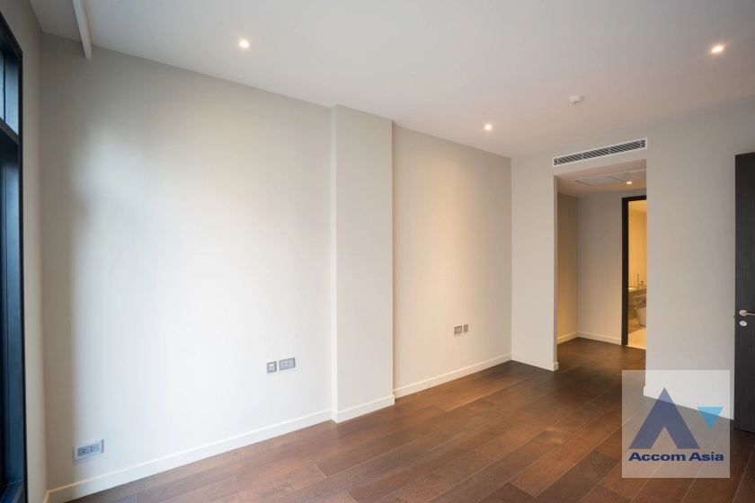 unit 2 Bedrooms  Condominium For Sale in Sukhumvit, Bangkok  near BTS Thong Lo (AA23789)