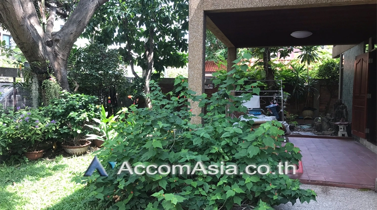  1  5 br House for rent and sale in Sukhumvit ,Bangkok BTS Ekkamai AA23830
