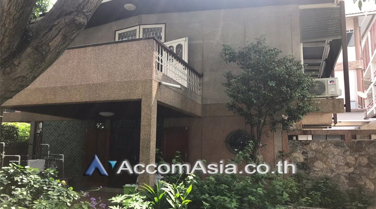 4  5 br House for rent and sale in Sukhumvit ,Bangkok BTS Ekkamai AA23830