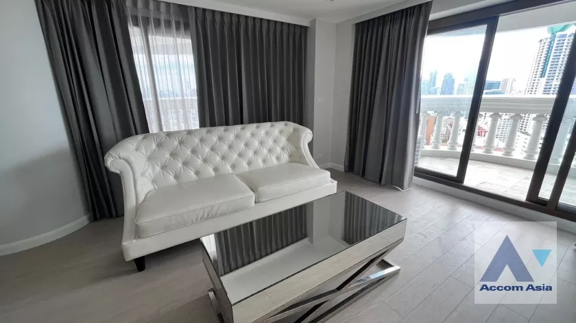  lebua at State Tower Condominium  3 Bedroom for Rent BTS Surasak in Silom Bangkok