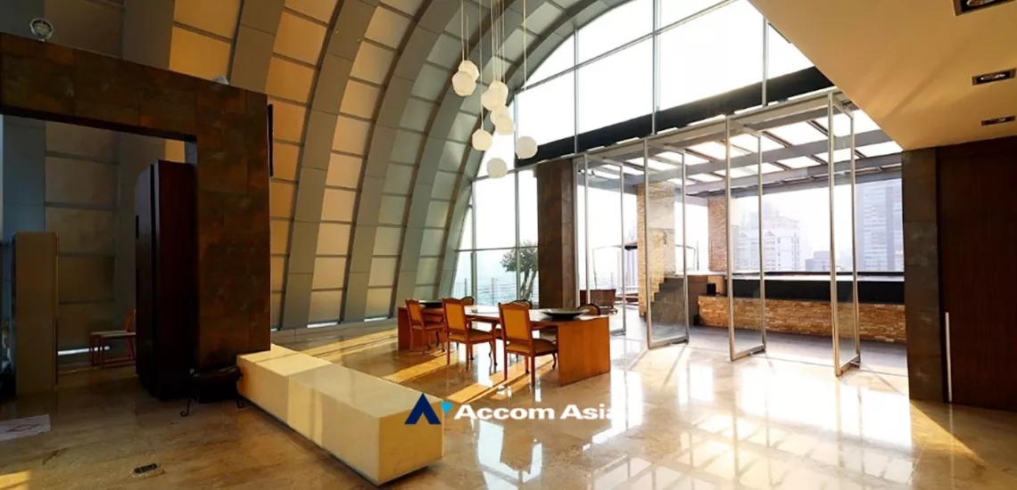 Private Swimming Pool, Double High Ceiling, Penthouse | The Master Centrium Asoke-Sukhumvit
