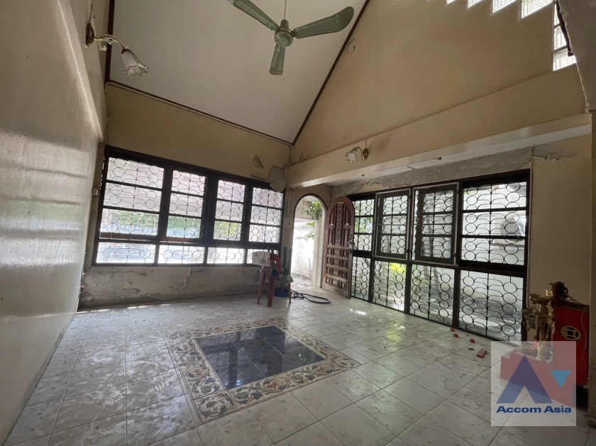  1  3 br Townhouse For Sale in Sukhumvit ,Bangkok BTS Phrom Phong AA23929
