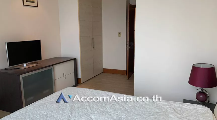  2 Bedrooms  Condominium For Rent & Sale in Sathorn, Bangkok  near BTS Chong Nonsi (AA23944)