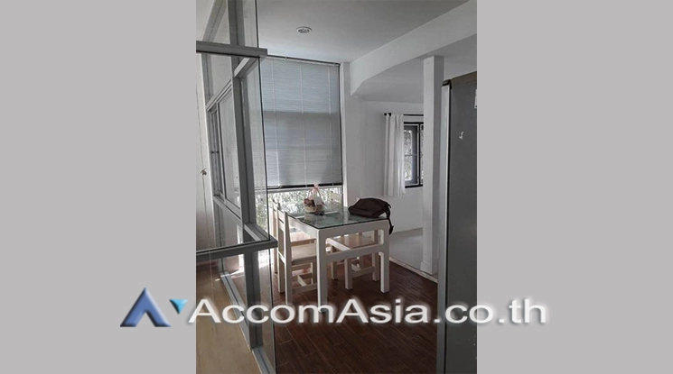 6  3 br Townhouse for rent and sale in Sathorn ,Bangkok BTS Surasak AA23948