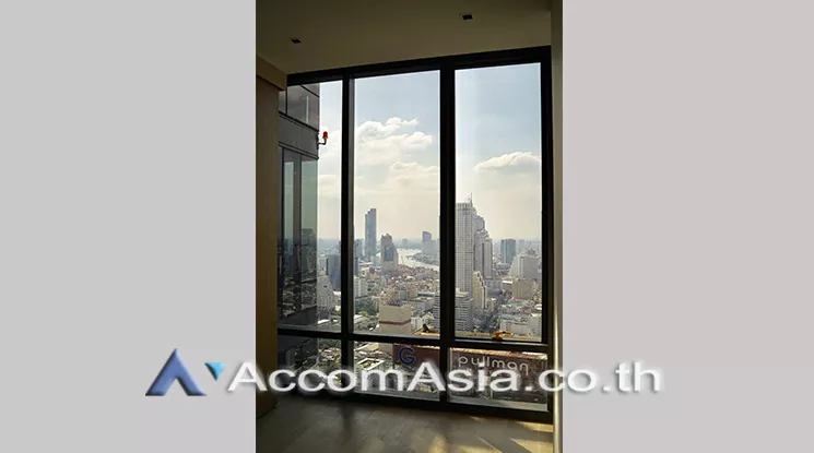  1 Bedroom  Condominium For Sale in Silom, Bangkok  near BTS Chong Nonsi (AA23952)