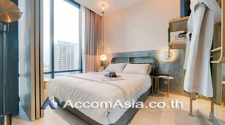 unit 1 Bedroom  Condominium For Sale in Silom, Bangkok  near BTS Chong Nonsi (AA23952)