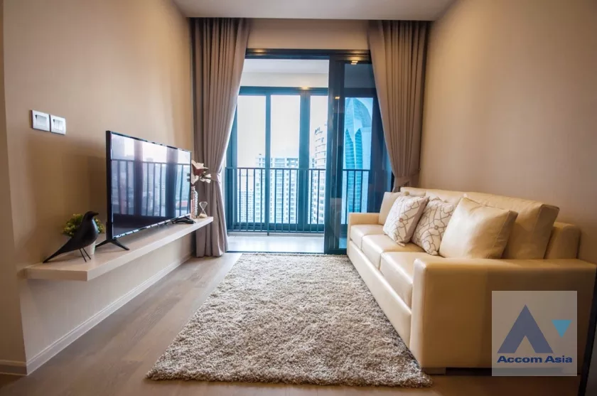  2 Bedrooms  Condominium For Rent & Sale in Sukhumvit, Bangkok  near BTS Asok - MRT Sukhumvit (AA23980)