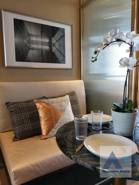 unit 1 Bedroom  Condominium For Rent & Sale in Sukhumvit, Bangkok  near BTS Phrom Phong (AA24055)