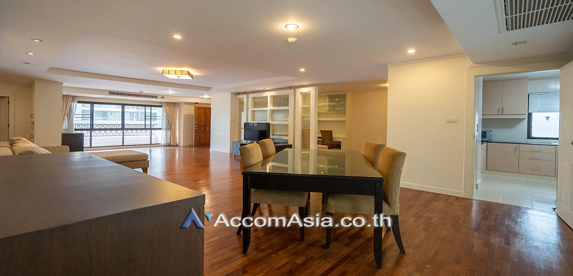 Pet friendly |  3 Bedrooms  Apartment For Rent in Sukhumvit, Bangkok  near BTS Asok - MRT Sukhumvit (AA24071)