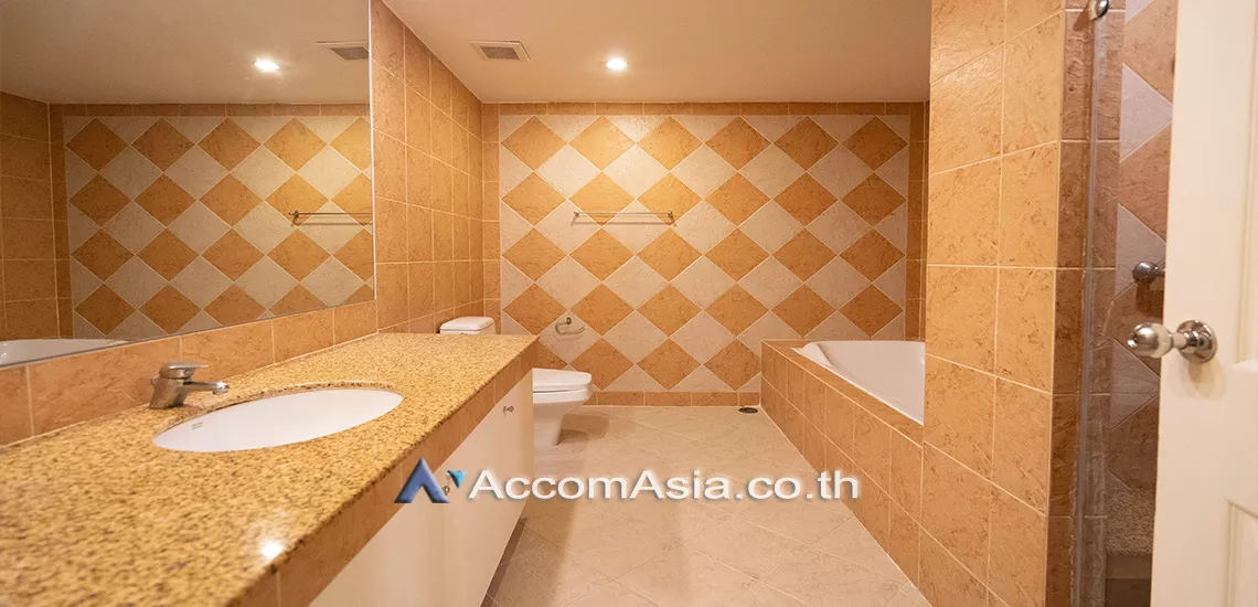 9  3 br Apartment For Rent in Sukhumvit ,Bangkok BTS Asok - MRT Sukhumvit at Easy to access BTS and MRT AA24071