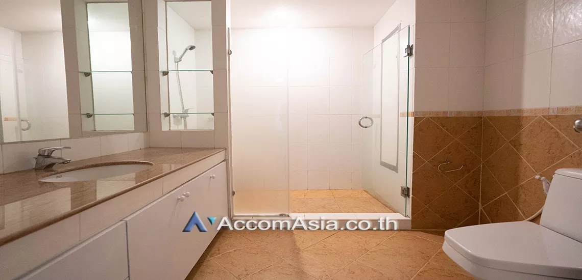 10  3 br Apartment For Rent in Sukhumvit ,Bangkok BTS Asok - MRT Sukhumvit at Easy to access BTS and MRT AA24071
