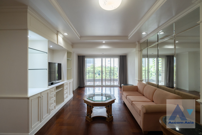 Pet friendly condominium for rent in Sukhumvit, Bangkok Code AA24096