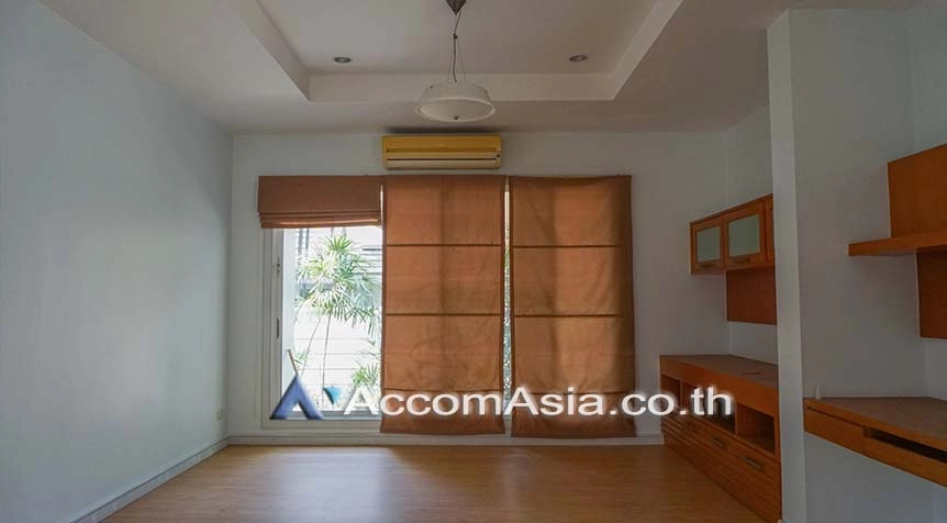 5  4 br House for rent and sale in Sukhumvit ,Bangkok BTS Thong Lo at Privacy and Peaceful AA24100
