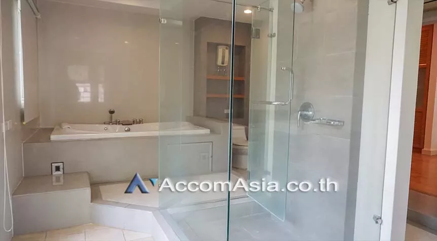14  4 br House For Rent in Sukhumvit ,Bangkok BTS Thong Lo at Privacy and Peaceful AA24100