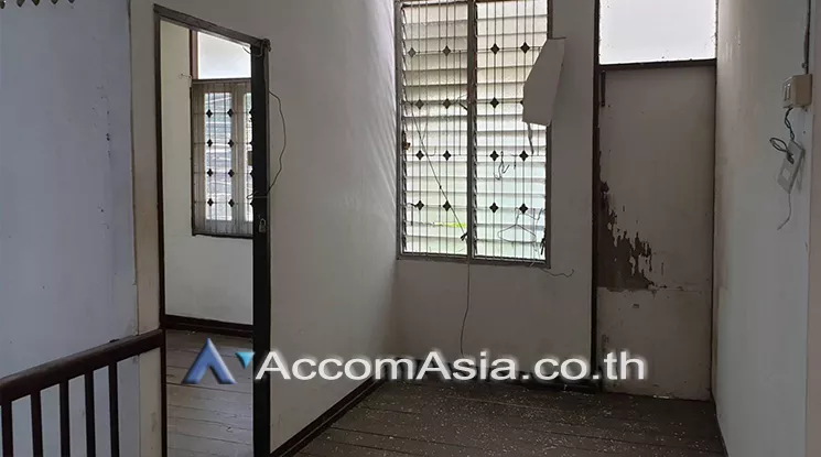8  2 br House For Rent in Ploenchit ,Bangkok MRT Lumphini AA24101