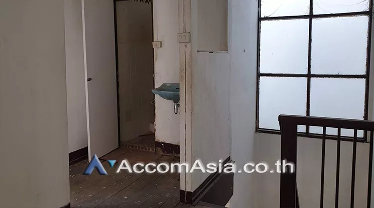 10  2 br House For Rent in Ploenchit ,Bangkok MRT Lumphini AA24101