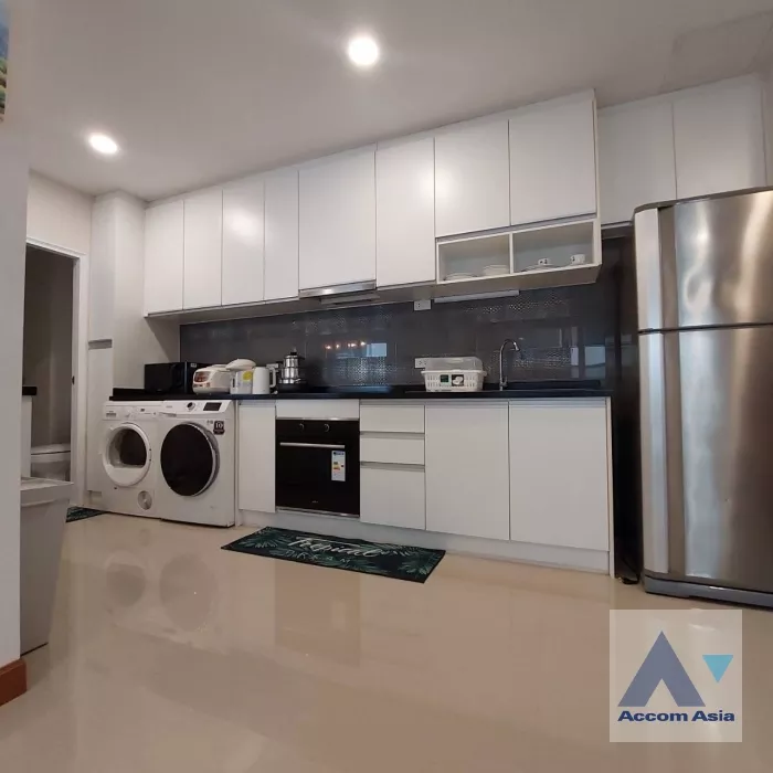 13  3 br Apartment For Rent in Sukhumvit ,Bangkok BTS Phrom Phong at Perfect Location Apartment in the heart of Phrom Phong AA24126