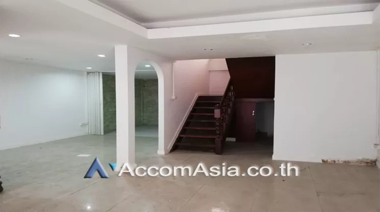  1  3 br Townhouse For Rent in sukhumvit ,Bangkok BTS Phrom Phong AA24129