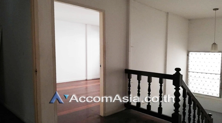 9  3 br Townhouse For Rent in Sukhumvit ,Bangkok BTS Phrom Phong AA24129