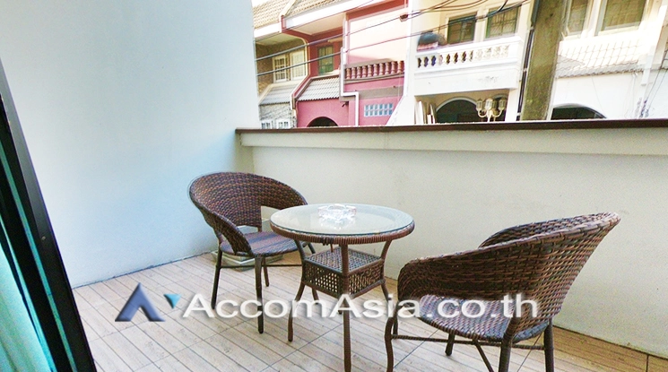11  6 br Townhouse for rent and sale in Sukhumvit ,Bangkok BTS Nana AA24134