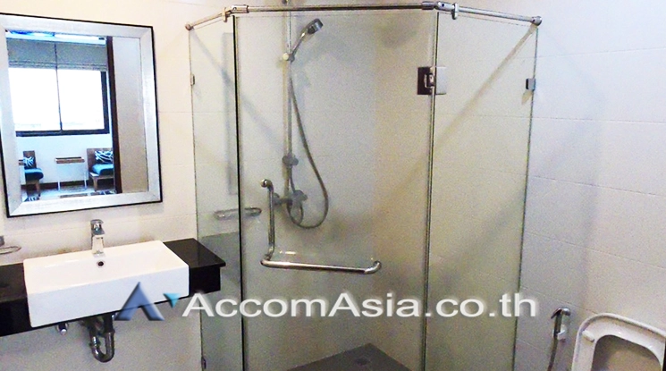 9  6 br Townhouse for rent and sale in Sukhumvit ,Bangkok BTS Nana AA24134