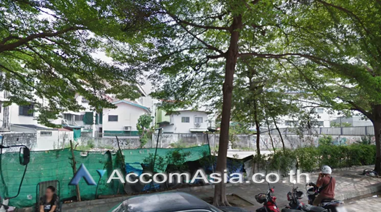  Land For Rent in Sathorn, Bangkok  near BRT Wat Priwat (AA24143)
