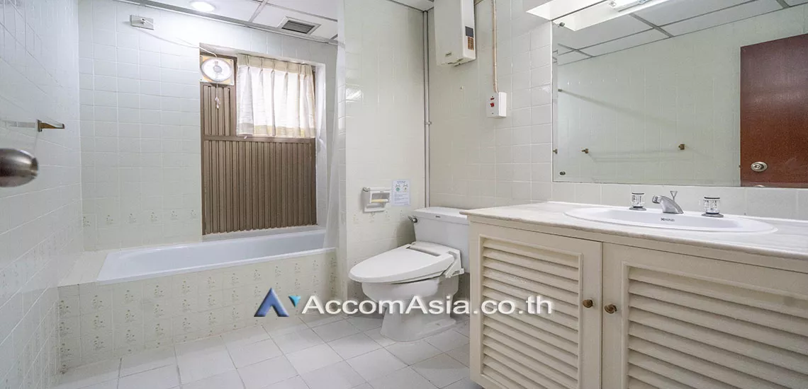 8  3 br Apartment For Rent in Sukhumvit ,Bangkok BTS Phrom Phong at Suite For Family AA24172