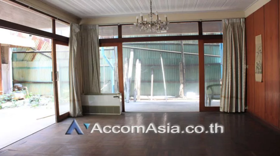  1  4 br House For Sale in sukhumvit ,Bangkok BTS Thong Lo AA24176