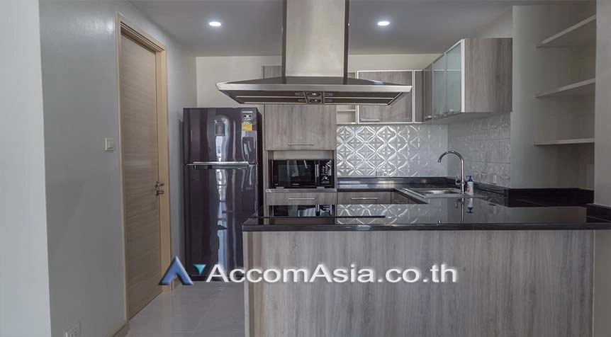 Pet friendly |  2 Bedrooms  Condominium For Rent in Sukhumvit, Bangkok  near BTS Ekkamai (AA24182)