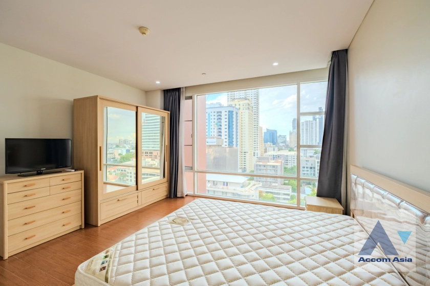 10  2 br Condominium for rent and sale in Sukhumvit ,Bangkok BTS Ekkamai at Fullerton Sukhumvit AA24182