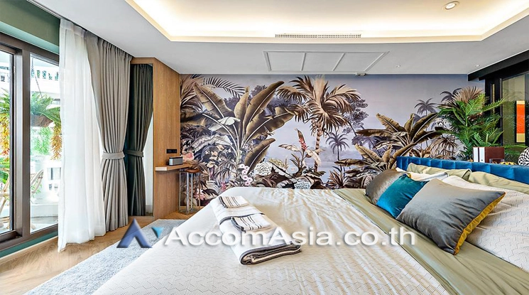 6  2 br Condominium For Sale in Silom ,Bangkok BTS Surasak at Nusa State Tower AA24186