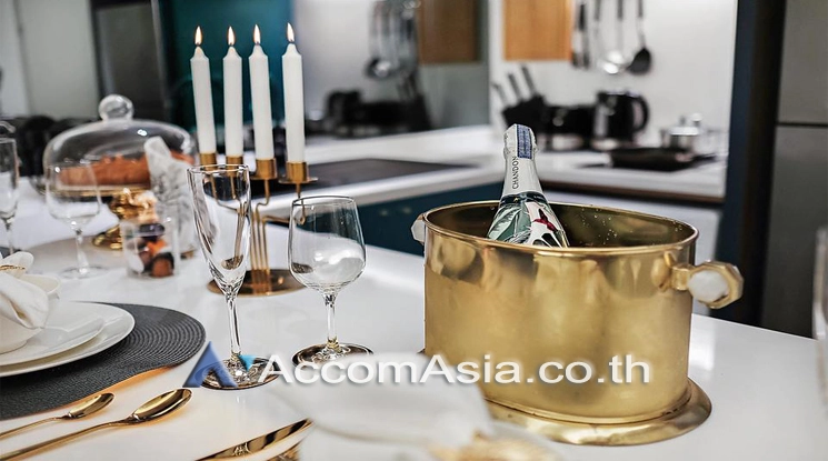 7  2 br Condominium For Sale in Silom ,Bangkok BTS Surasak at Nusa State Tower AA24186