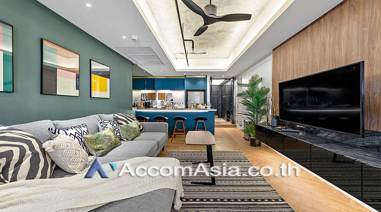 9  2 br Condominium For Sale in Silom ,Bangkok BTS Surasak at Nusa State Tower AA24186
