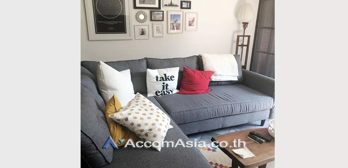  3 Bedrooms  Townhouse For Rent & Sale in Sukhumvit, Bangkok  near BTS Phrom Phong (AA24205)