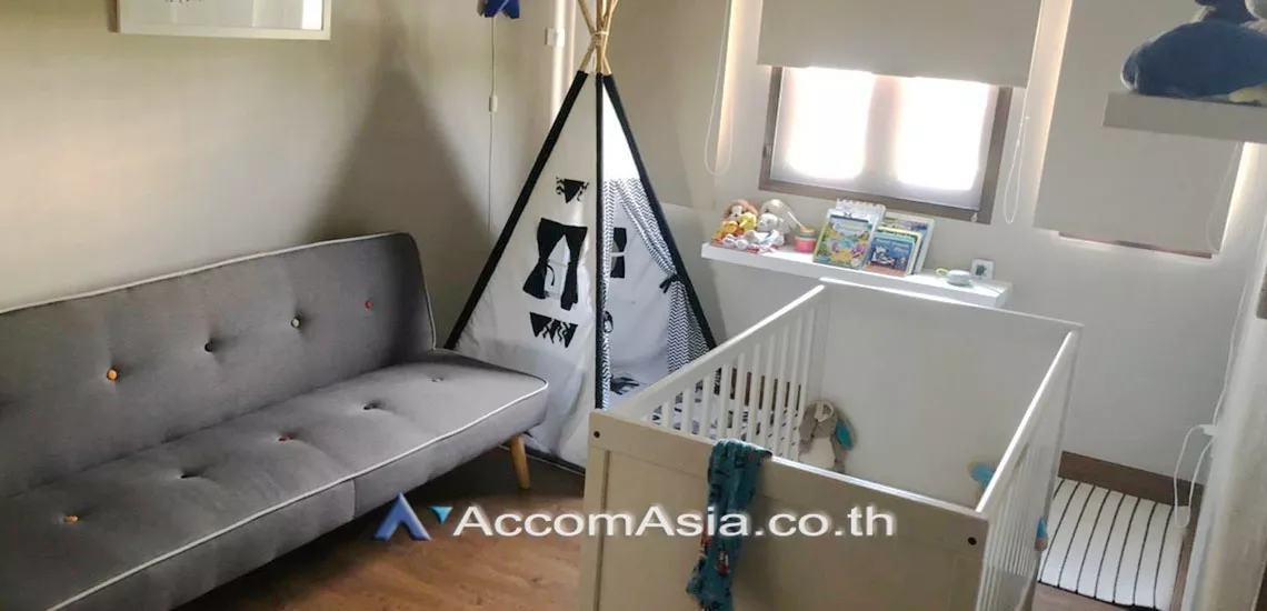 3 Bedrooms  Townhouse For Rent & Sale in Sukhumvit, Bangkok  near BTS Phrom Phong (AA24205)